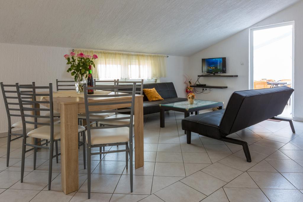 Apartments Marica Novi Vinodolski Eksteriør billede